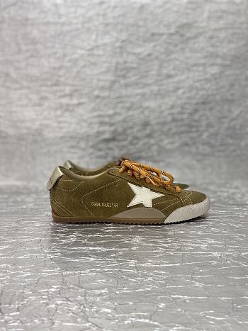 Golden Goose True-Star Suede Low-Top Trainers 03