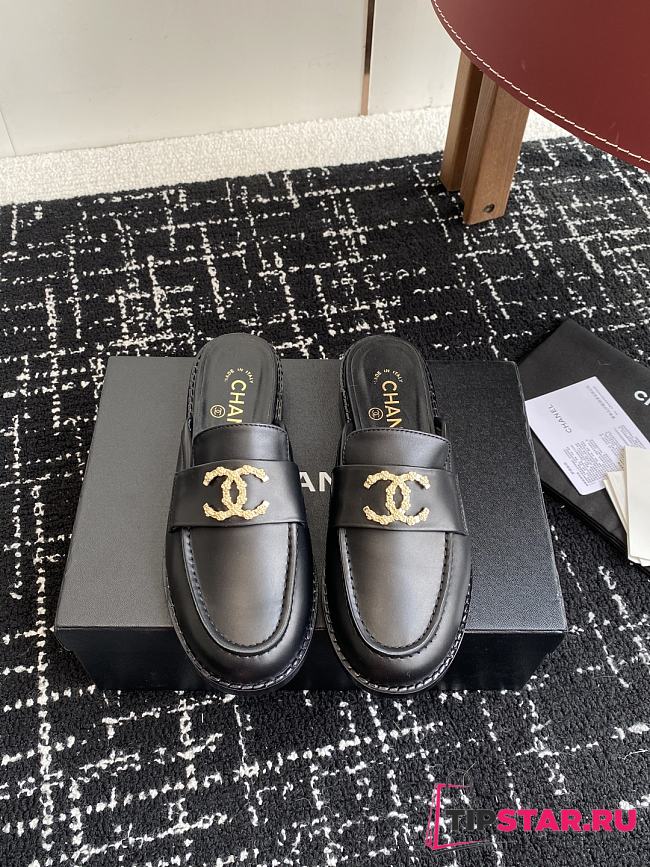 Chanel Moccasins wrinkled calfskin in black - 1