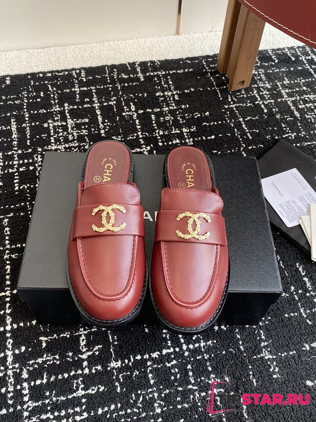 Chanel Moccasins wrinkled calfskin in red - 1