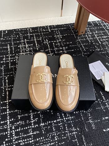 Chanel Moccasins Shiny wrinkled calfskin in beige