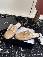 Chanel Moccasins Shiny wrinkled calfskin in beige - 6