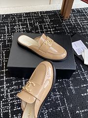 Chanel Moccasins Shiny wrinkled calfskin in beige - 5