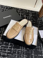 Chanel Moccasins Shiny wrinkled calfskin in beige - 2