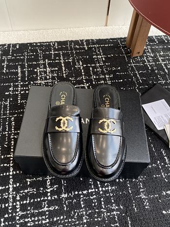 Chanel Moccasins Shiny wrinkled calfskin in black