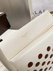 Alaia neo mina 32 bag in perforated calfskin in white - 3