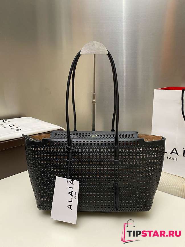Alaia neo mina 32 bag in perforated calfskin in black - 1