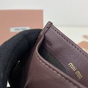 Miumiu Matelassé nappa leather card holder in burgundy - 5