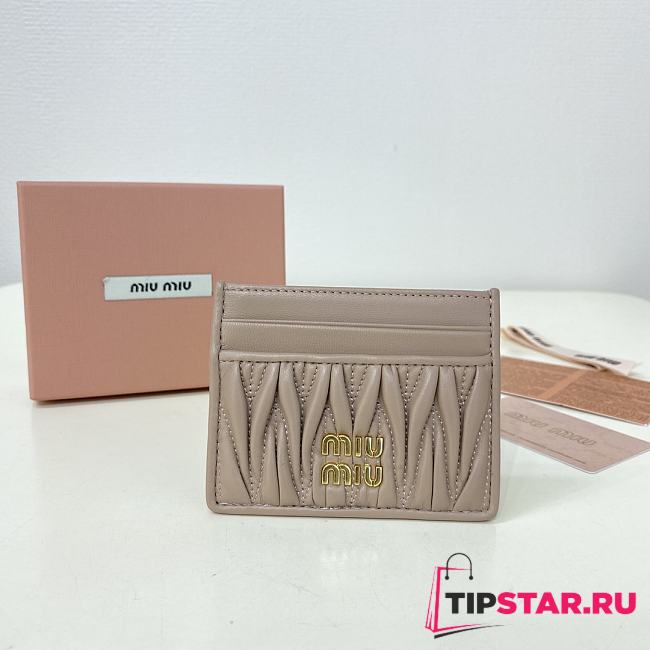 Miumiu Matelassé nappa leather card holder in beige - 1