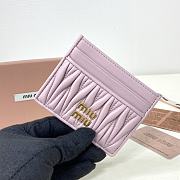 Miumiu Matelassé nappa leather card holder in pink - 5