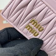 Miumiu Matelassé nappa leather card holder in pink - 2