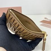 Miumiu Pocket wallet Matelasse In Brown - 5