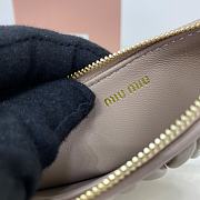 Miumiu Pocket wallet Matelasse In Beige - 6