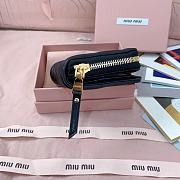 Miumiu Quilted effect leather wallet in black - 6