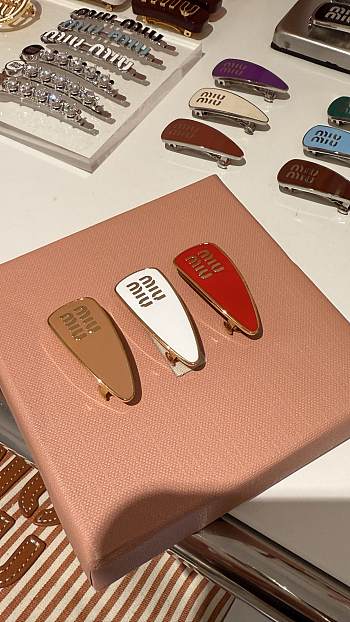 Miumiu Hair clips 01