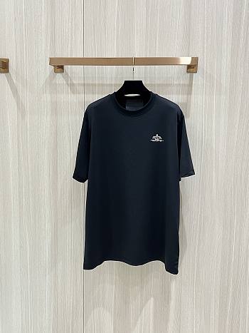 Prada Logo Printed T-Shirt In Black