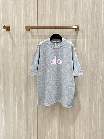 Alo T-Shirt 04