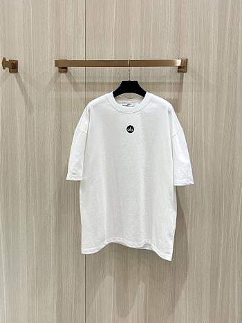 Alo T-Shirt 01