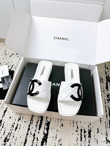 Chanel Vintage Slipper 02