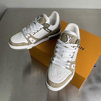 Louis Vuitton Trainer Sneaker 07