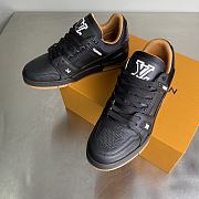 Louis Vuitton Trainer Sneaker 05 - 1