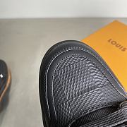 Louis Vuitton Trainer Sneaker 05 - 5
