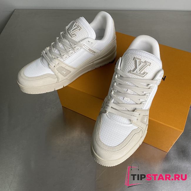 Louis Vuitton Trainer Sneaker 01 - 1