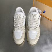 Louis Vuitton Trainer Sneaker 01 - 4