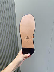 Gucci Men's Interlocking Double G Slides 08 - 3