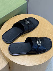 Gucci Men's Interlocking Double G Slides 07 - 5