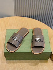 Gucci Men's Interlocking Double G Slides 05 - 1