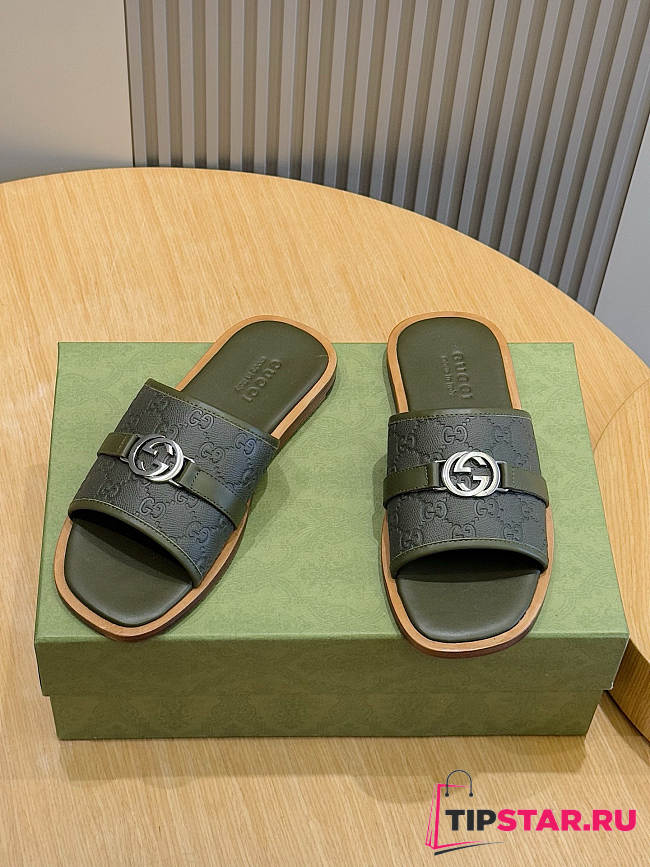 Gucci Men's Interlocking Double G Slides 04 - 1