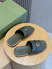 Gucci Men's Interlocking Double G Slides 04 - 2