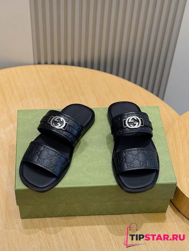 Gucci Men's Interlocking Double G Slides 02 - 1