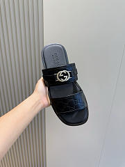 Gucci Men's Interlocking Double G Slides 02 - 6