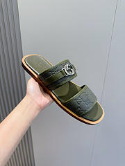 Gucci Men's Interlocking Double G Slides 01 - 5