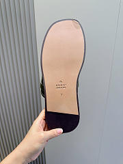 Gucci Men's Interlocking Double G Slides 01 - 4