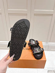 Louis Vuitton Bom Dia Flat Sandals - 6