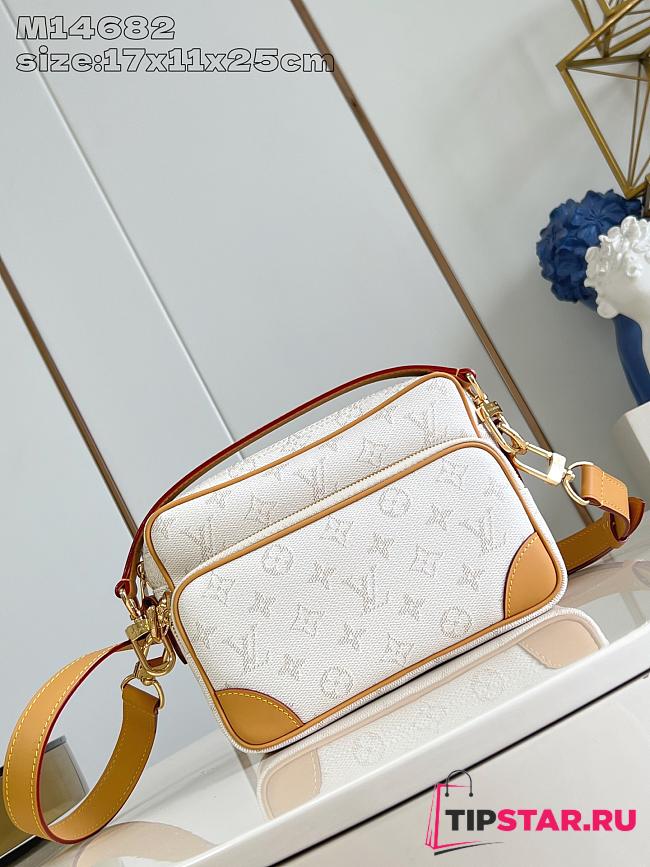 Louis Vuitton Pharrell Williams Monogram Heritage Nil Off-White - 1