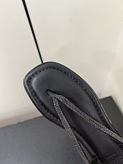 Brunello Cucinelli Leather flip flops in black - 5