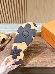 Louis Vuitton Slippers In Beige - 5