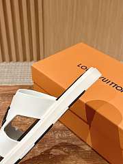 Louis Vuitton Slippers In Light White - 5