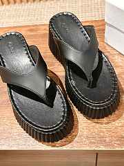 Chloe Thick-soled Height-enhancing Flip-flops In Black - 6