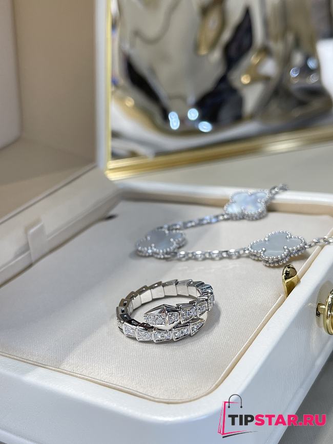 Bvlgari narrow version full diamond snake ring - 1