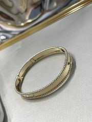 VCA Signature bracelet in gold - 2