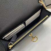 Gucci Softbit continental wallet ob chain grainy leather in black - 5