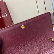Gucci Softbit continental wallet ob chain grainy leather in burgundy - 3