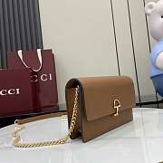 Gucci Softbit continental wallet ob chain grainy leather in brown - 5