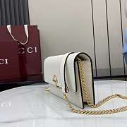 Gucci Softbit continental wallet ob chain grainy leather in white - 5