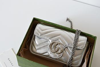 Gucci GG Marmont mini bag Silver metallic chevron leather