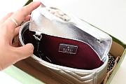 Gucci GG Marmont mini bag Silver metallic chevron leather - 2
